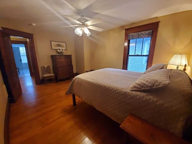 Bedroom 1 - 82 Hungerford Terrace