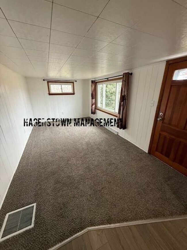 Building Photo - Charming Single Level Home in Smithsburg