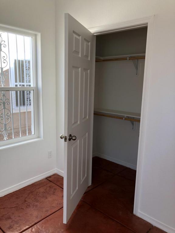 Building Photo - 1703-E Lomas Blvd NW