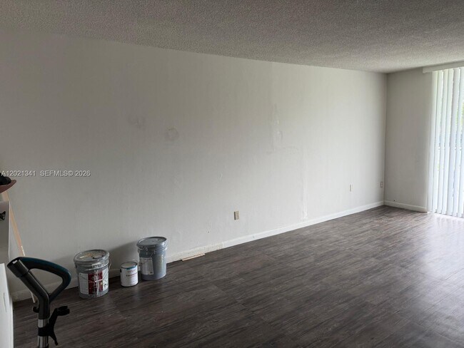 Building Photo - 492 NW 165th St