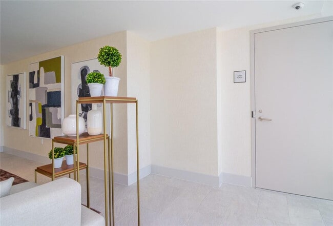 Building Photo - 1180 N Federal Hwy