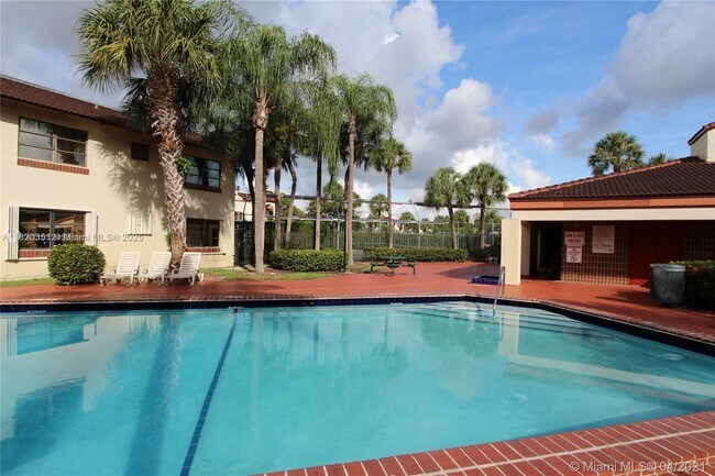 Building Photo - 8610 SW 149th Ave