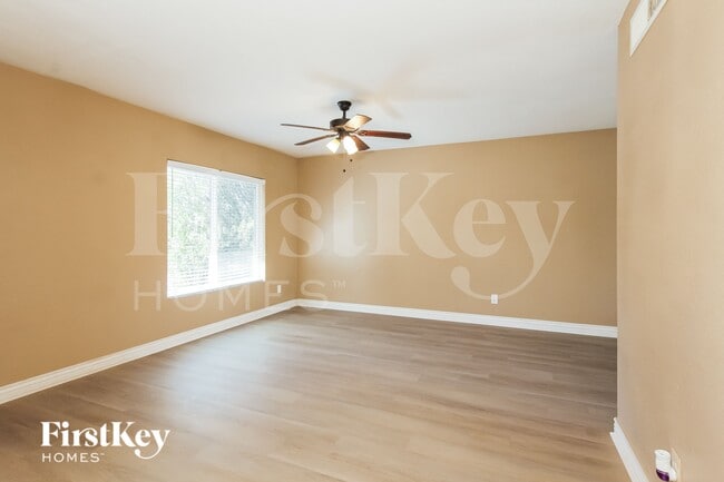 Building Photo - 12215 N 36th St