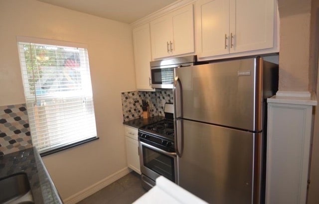 Building Photo - 2004 Spring St