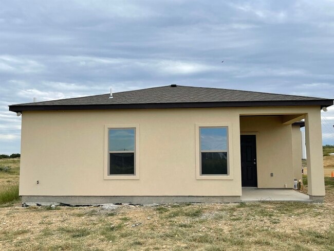 Building Photo - 6908 Molinos Dr
