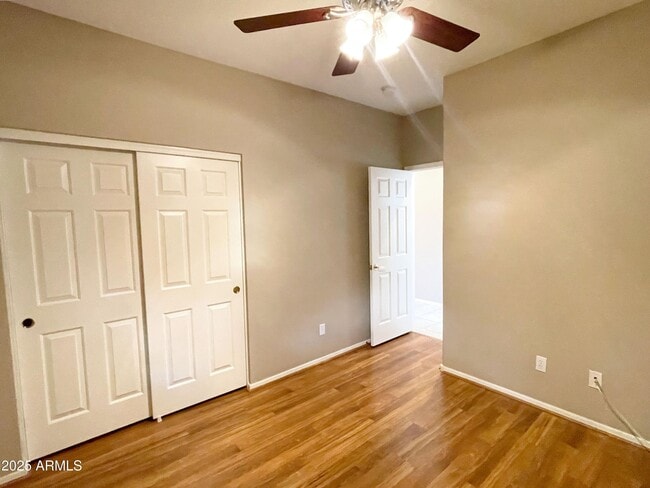 Building Photo - 2737 W Wayne Ln