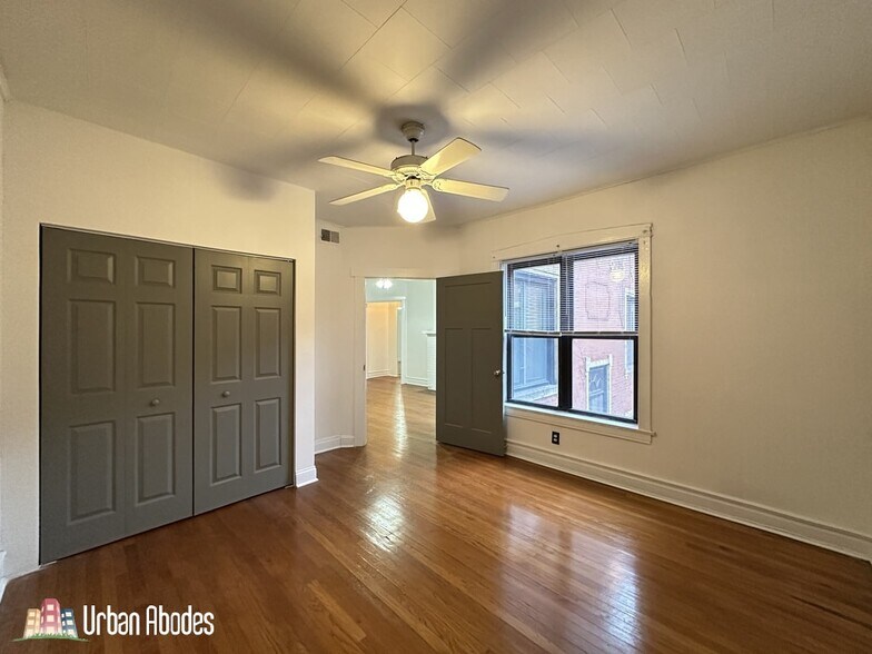 Building Photo - 3722 N Sheffield Ave