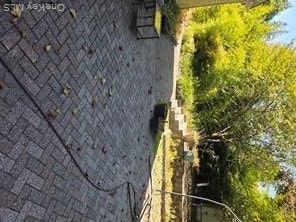 Building Photo - 173 Underhill St