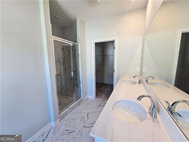 Building Photo - 3250 Willow Glade