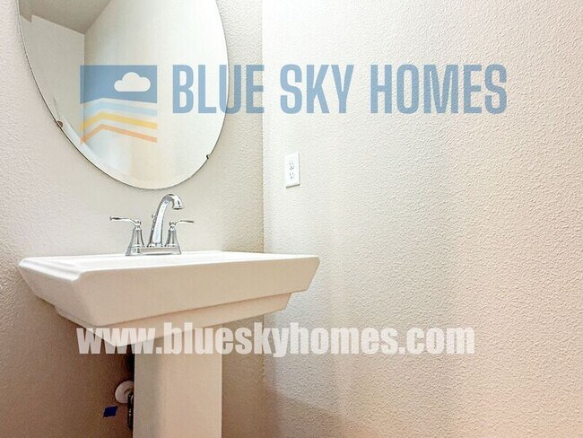 Building Photo - 2312 E Spice Lp