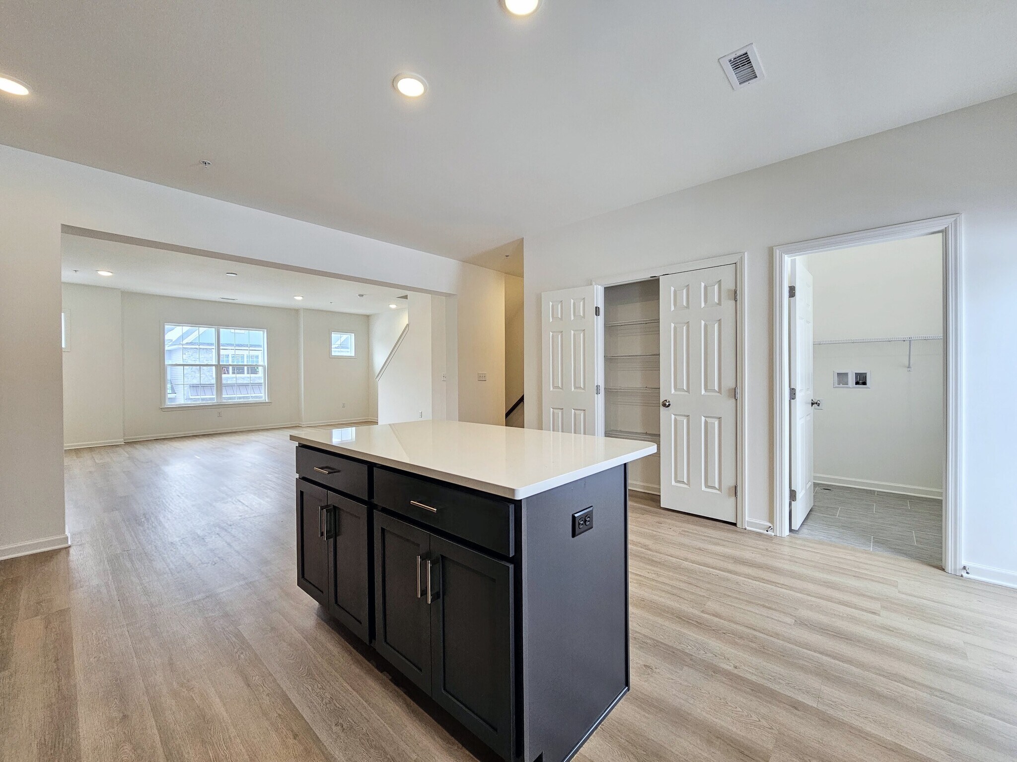 Building Photo - 2457 Spring Water Cir