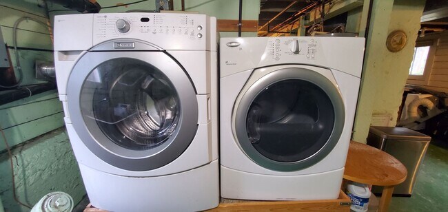 Building Photo - Spacious 2 Bed 1 Bath in Central Ballard