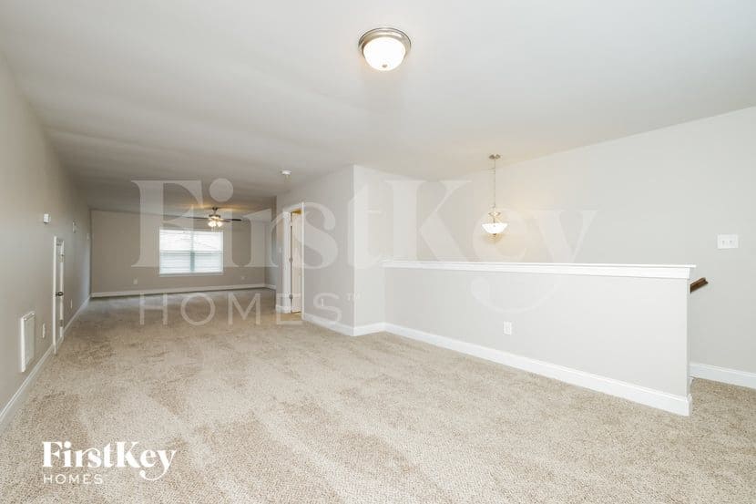 Building Photo - 119 Glenmoor Ave