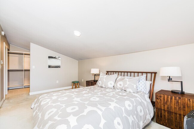 Building Photo - 279 Marcy St