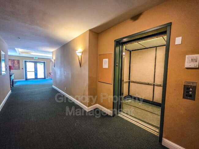 Building Photo - 12439 Totem Lake Way