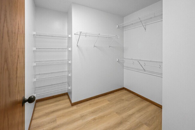 Building Photo - 6030 Boulder Ridge Dr