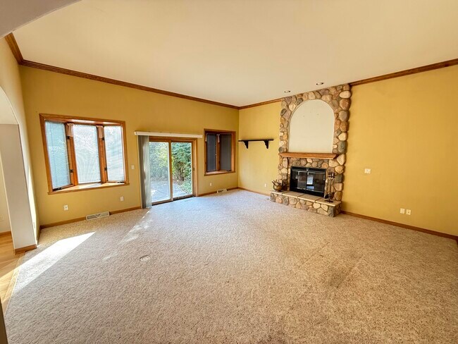 Building Photo - 2340 Robbie Ct