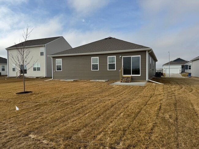 Building Photo - Never-Lived-In 4-Bedroom Ranch with Finished Basement Near Offutt AFB