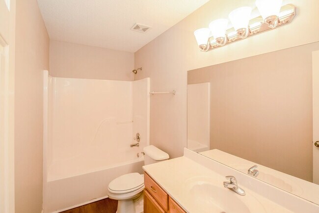 Building Photo - 4490 Shadow Glen Cove