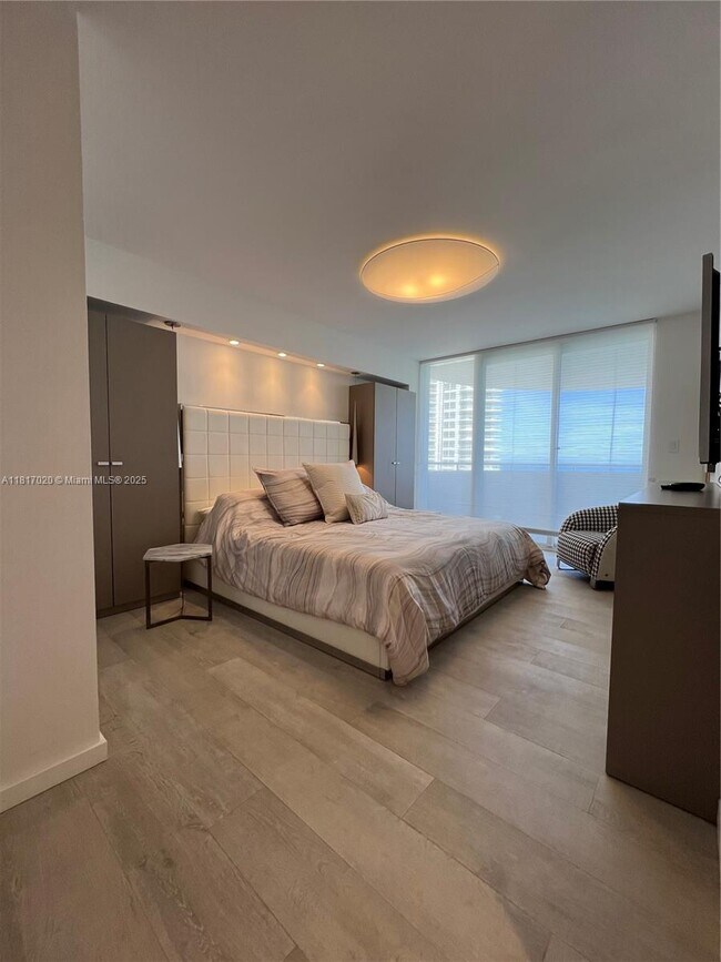 Building Photo - 6301 Collins Ave