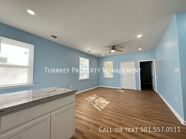 Building Photo - 1724 Parker St