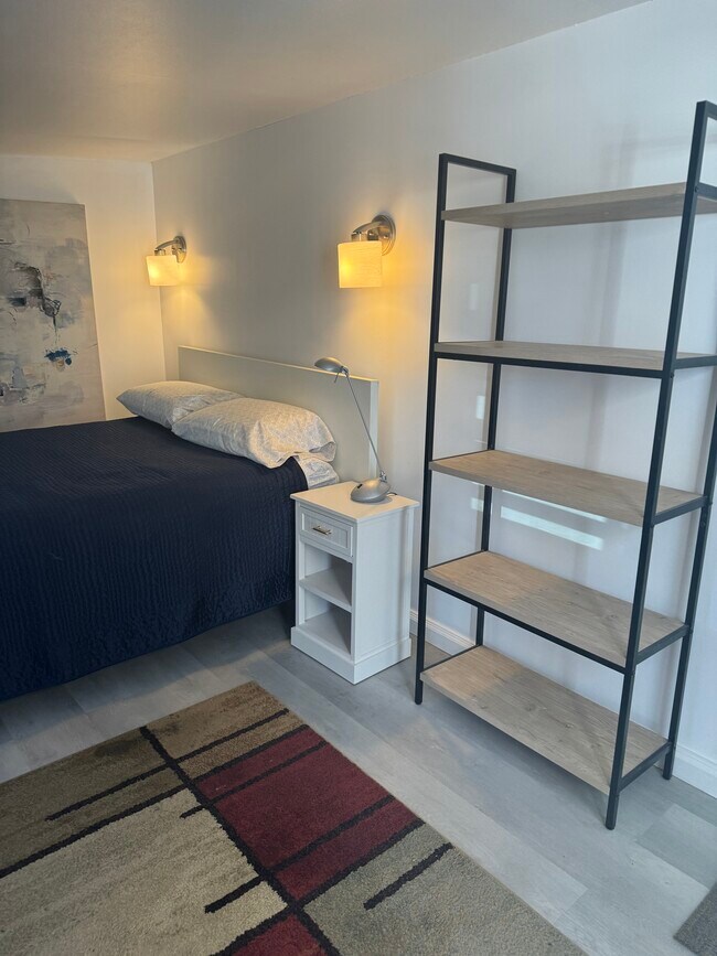 Building Photo - 333 Seminole