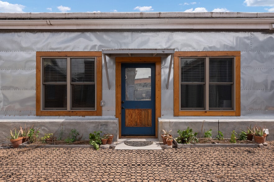 Front door - 1500 E Madison St