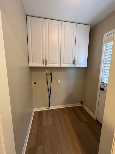 Laundry room - 25981 Coombe Hill Dr