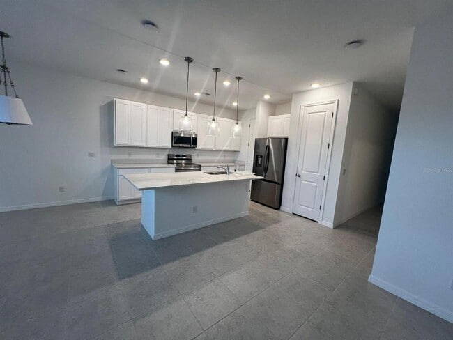 Building Photo - 741 Longboat Dr