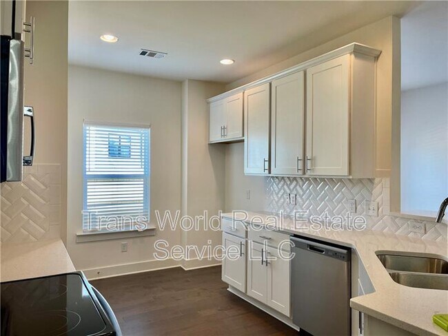 Building Photo - 159 Auburn Run Ln