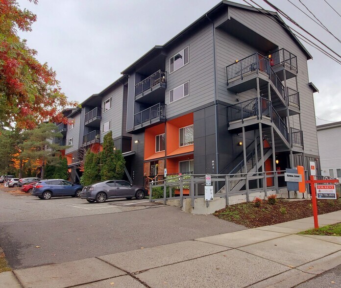 Building Photo - Kendal Court Apartments, 2 Bedroom, 1 Bath...