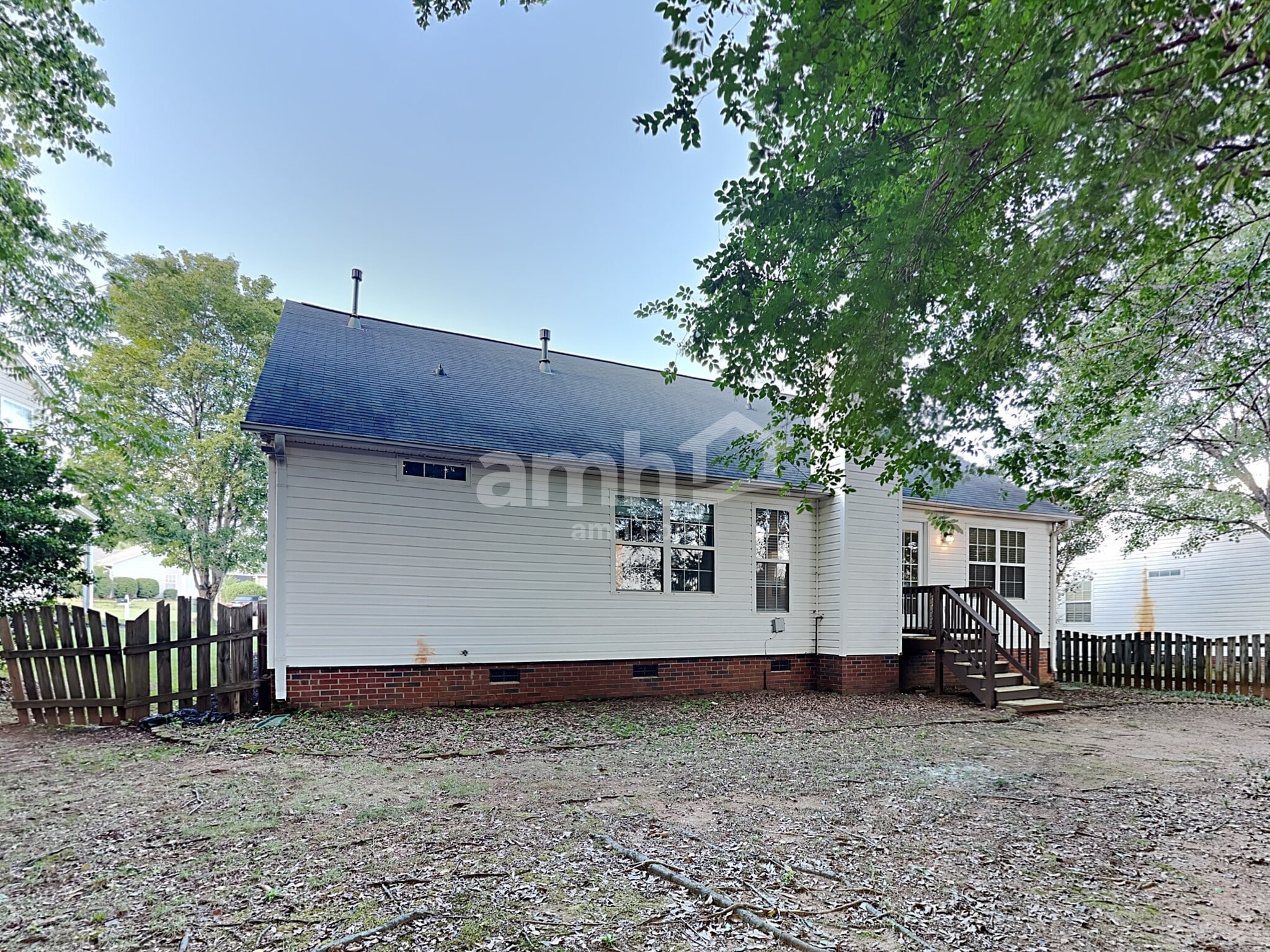 Building Photo - 7 Hazeltine Ct