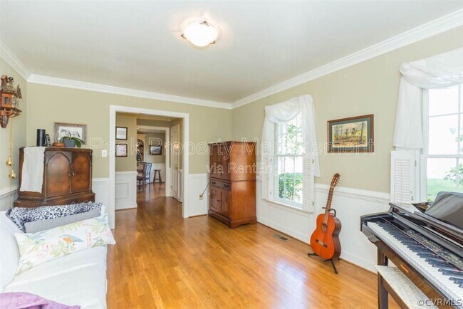 Building Photo - 12005 Sunrise Rd