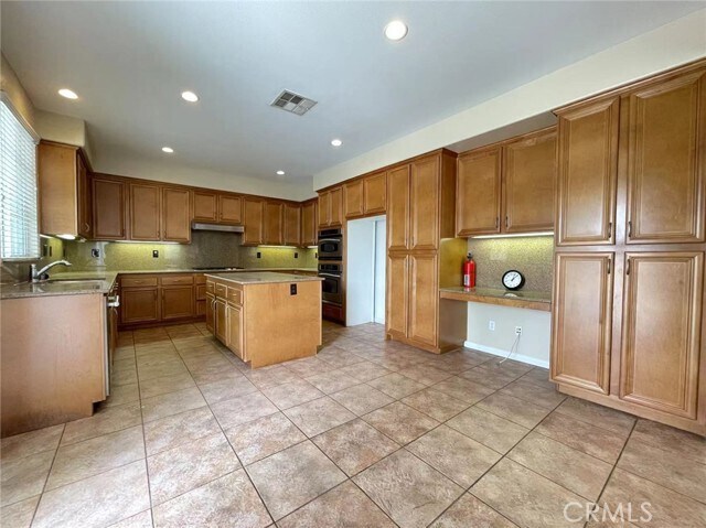 Building Photo - 12761 Wild Horse Way