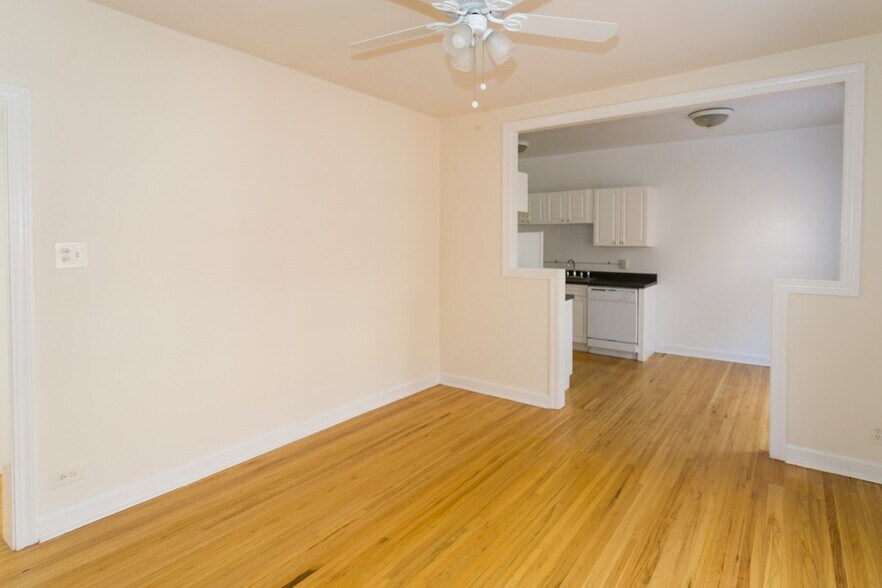 Building Photo - 3754 N Fremont St