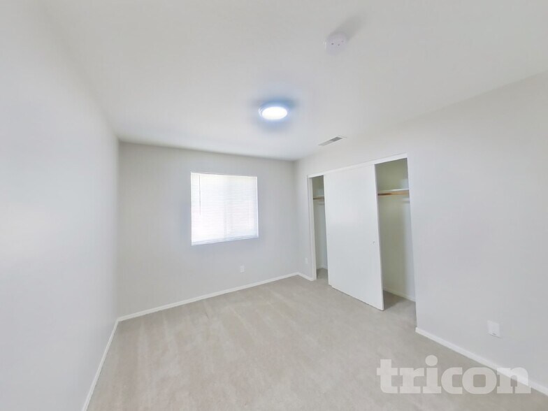 Building Photo - 8520 W Sonora St