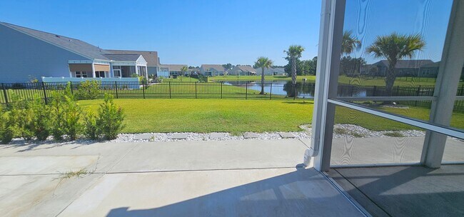 Building Photo - Live where charm meets convenience-Glenmoo...