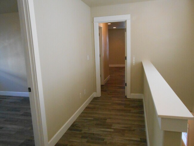 Building Photo - 61746 Darla Pl