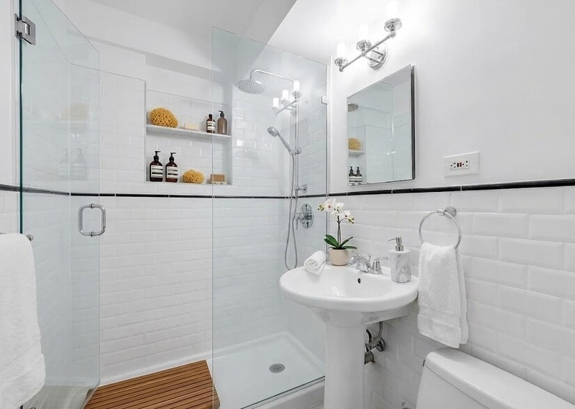 Building Photo - 79 Christopher St