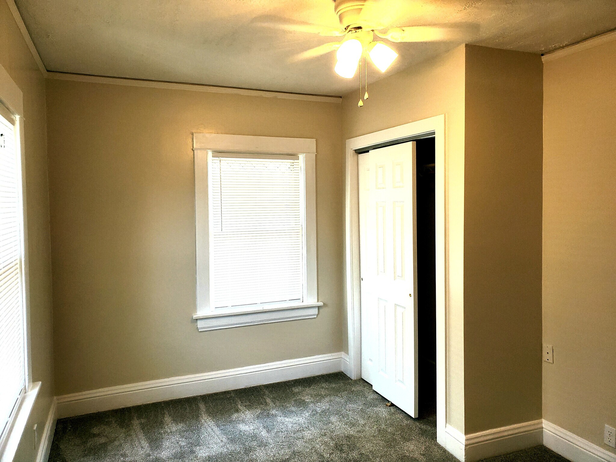 Building Photo - 3560 Jones St