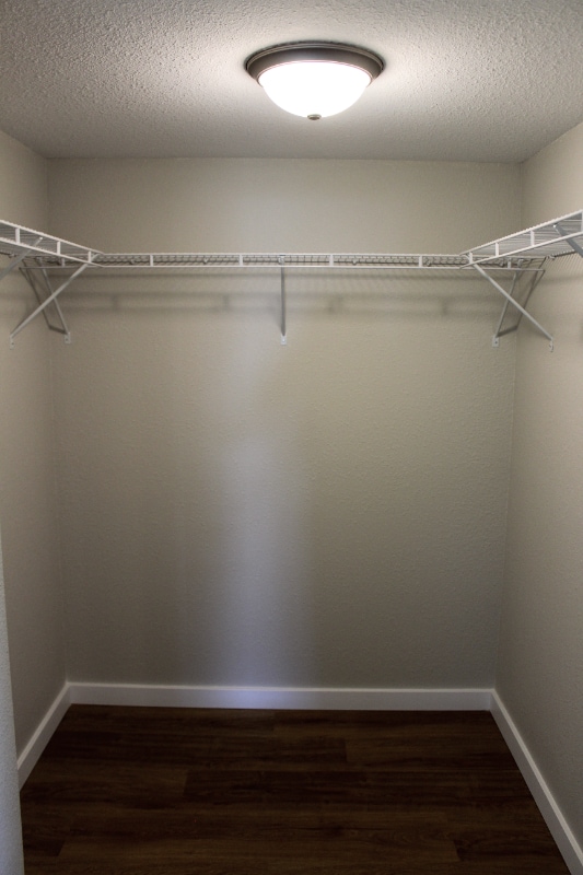 Building Photo - 419 S Clay St