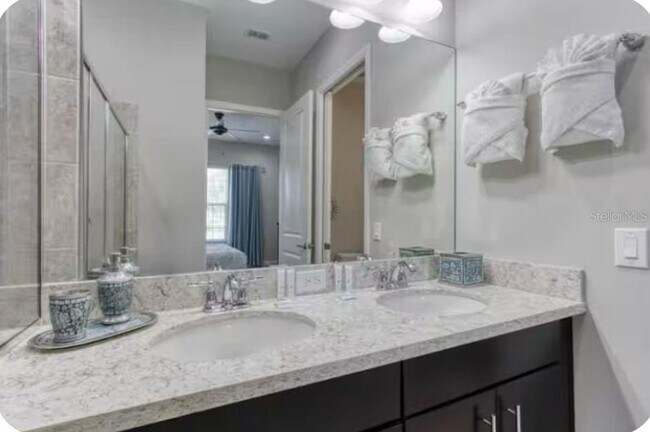 Building Photo - 386 Captiva Dr