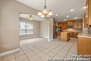 Building Photo - 410 Cadence Hill