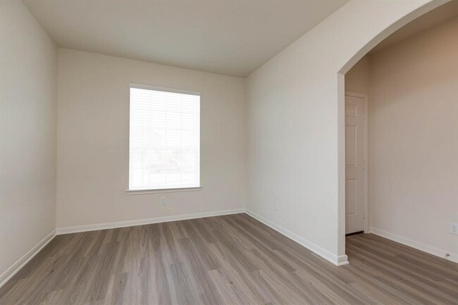 Building Photo - 25410 Glacier Lake Dr