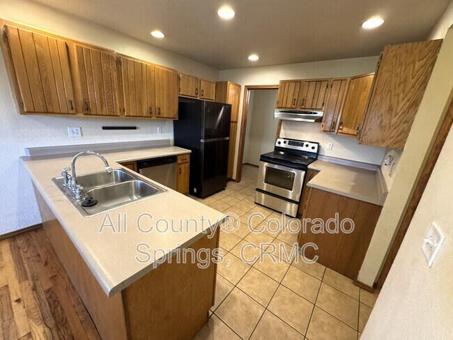 Building Photo - 380 Ponderosa Ln