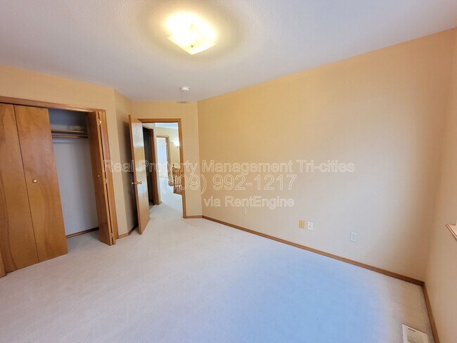 Building Photo - 2918 S Ledbetter Pl
