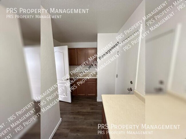 Building Photo - 45563 W Starlight Dr