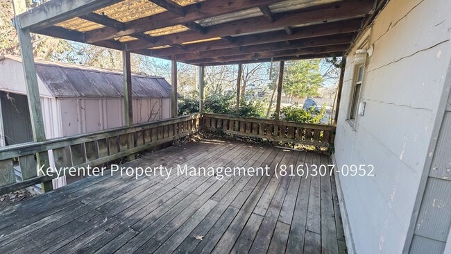 Building Photo - 3 Bed 1 Bath ready to rent!