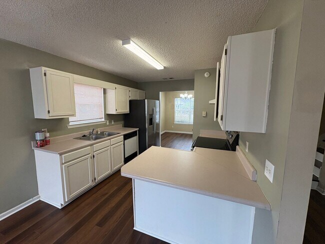 Building Photo - Great Georgetown Home