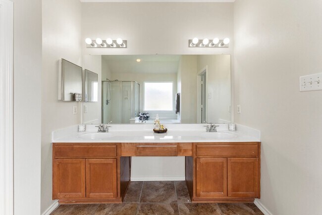 Building Photo - 17815 Misty Pond Ct
